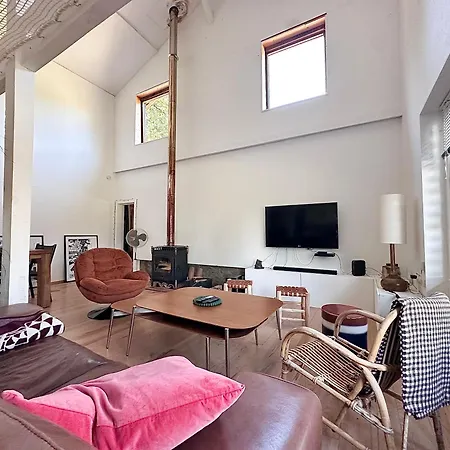 Eskura - Loft Avec 3 *